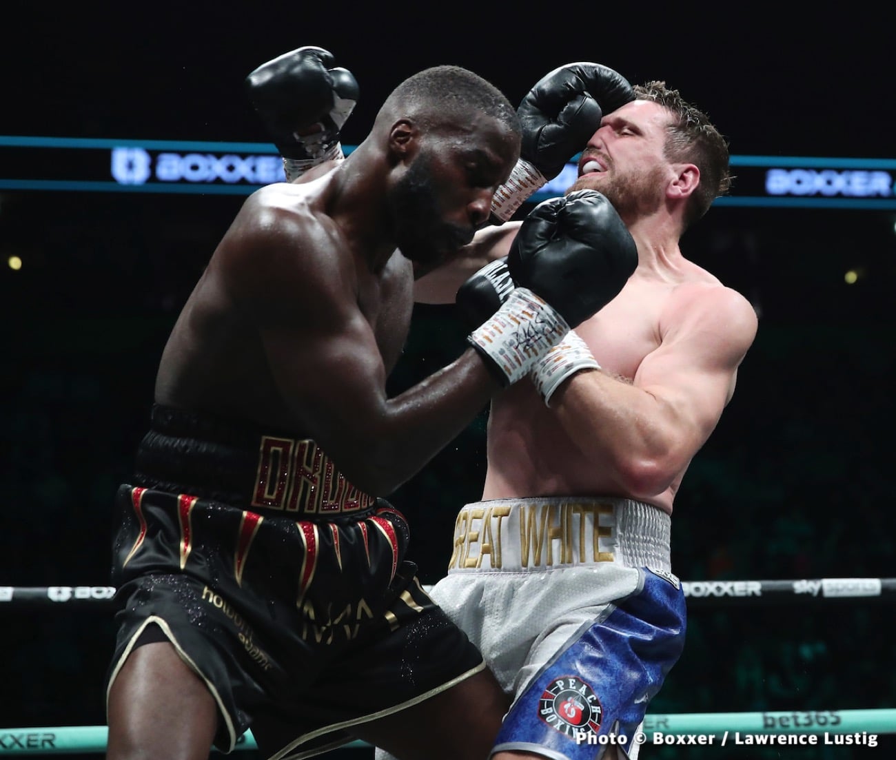 Results / Photos: Lawrence Okolie in cruise control, retains world title