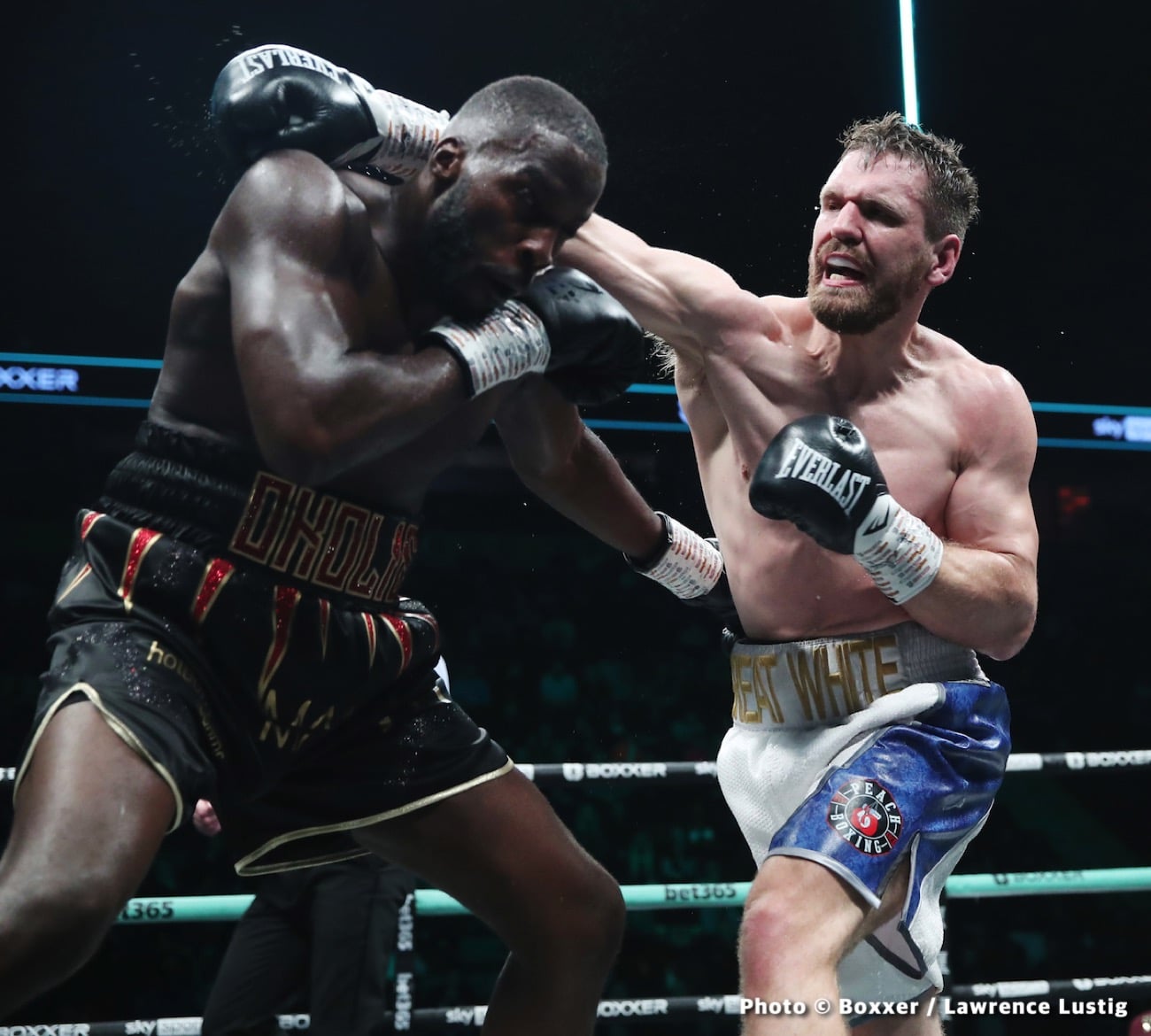 Lawrence Okolie defeats David Light - Boxing results