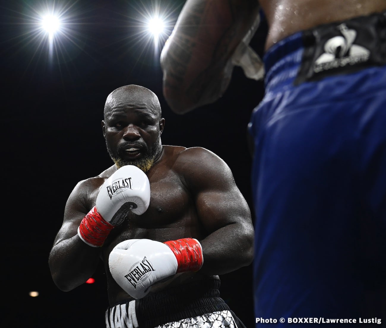 Carlos Takam defeats Tony Yoka by 10-round split decision - Boxing results