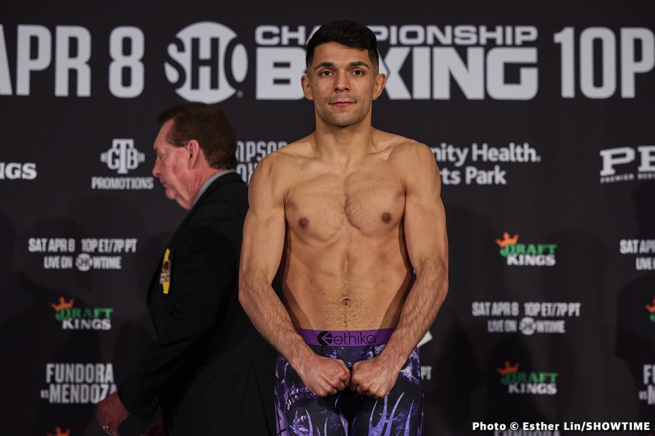 Boxing photo: Brian Mendoza, Sebastian Fundora image Results: Brian Mendoza upsets Fundora!