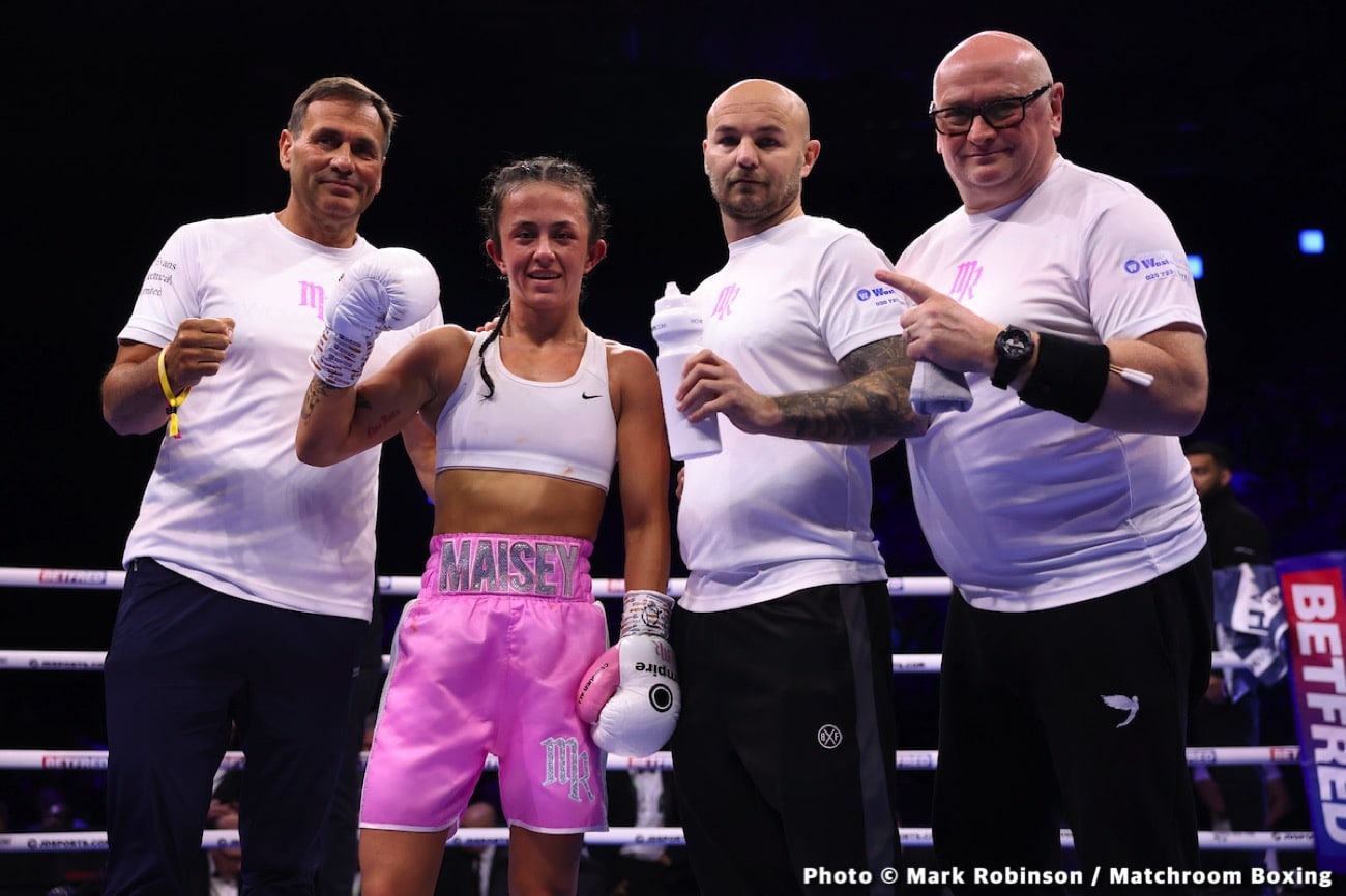 Chantelle Cameron edges Katie Taylor - Boxing results