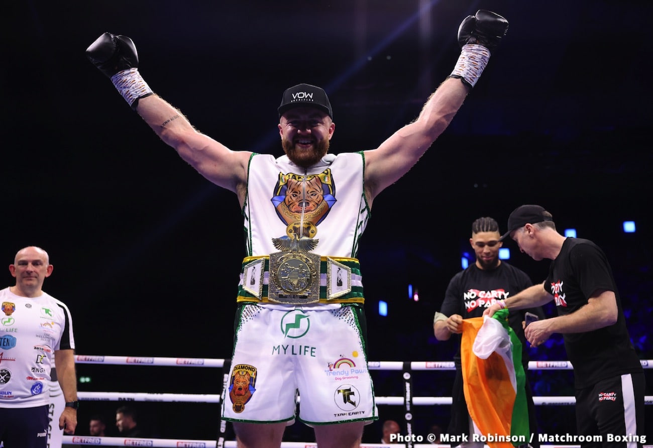 Chantelle Cameron edges Katie Taylor - Boxing results