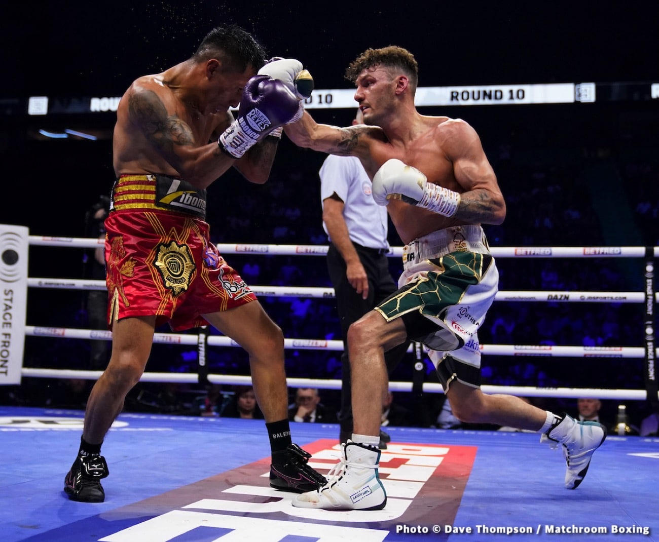 Boxing photo: Leigh Wood, Mauricio Lara image Leigh Wood defeats Mauricio Lara, recaptures WBA 126-lb title - Boxing results