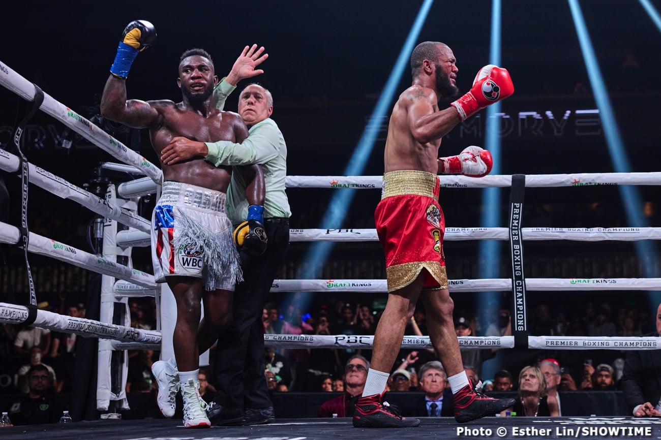 Boxing photo: Carlos Adames, Julian Williams image Adames vs. Williams SHO Card: Good Scraps Bad Stoppages - Boxing Results