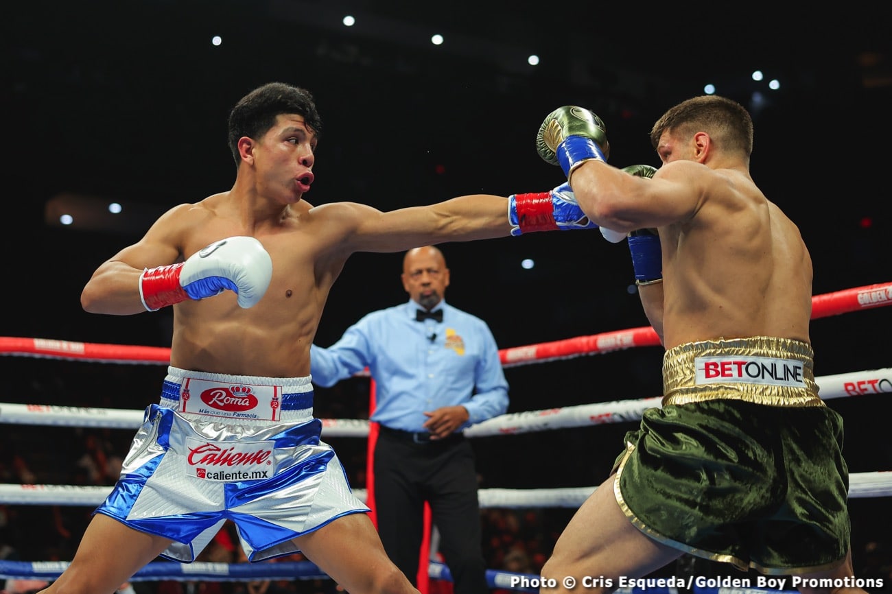 Boxing photo: Jaime Munguia, Sergiy Derevyanchenko image Boxing Tonight: Munguia vs. Derevyanchenko - Live Boxing Results