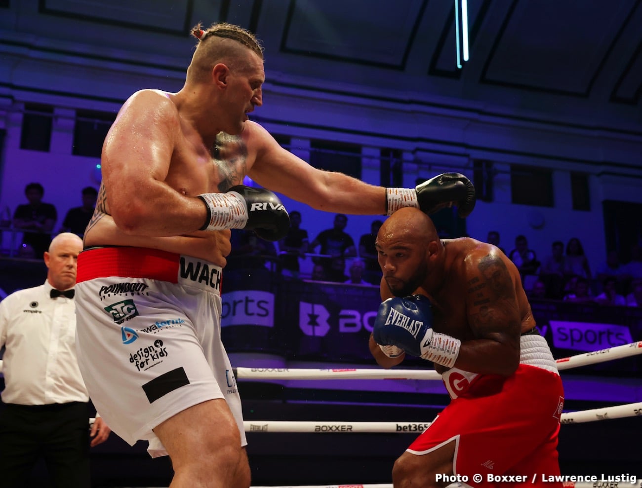Boxing photo: Frazer Clarke, Mariusz Wach image Frazer Clarke defeats Mariusz Wach - Boxing Results