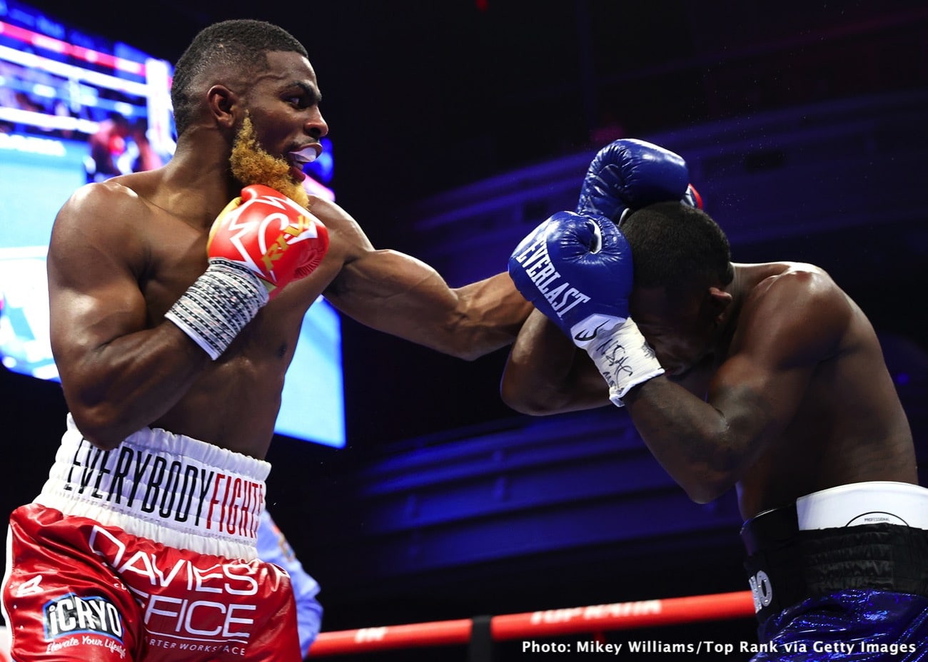 Boxing photo: Abraham Nova, Seniesa Estrada image Seniesa Estrada defeats Yudica - Boxing Results
