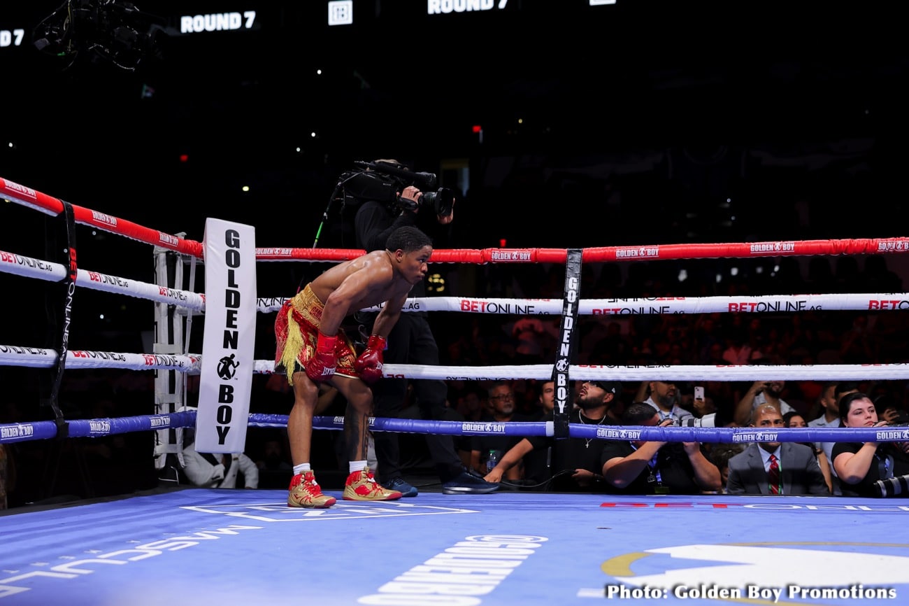 Boxing photo: Floyd Schofield image Floyd Schofield Outpints Rhodes - Boxing Results