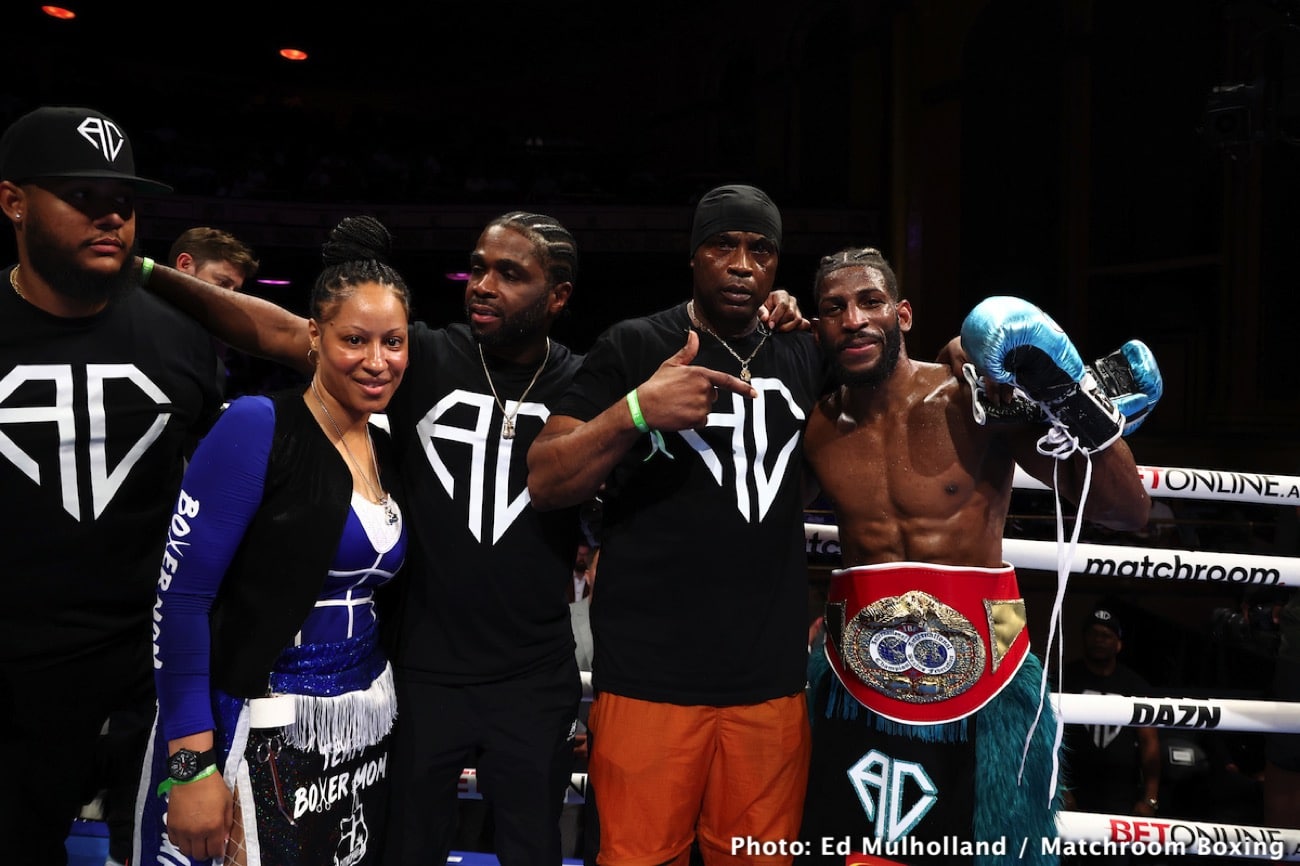 Boxing photo: Andy Cruz image Andy Cruz Defeats Burgos In Pro Debut - Boxing Results