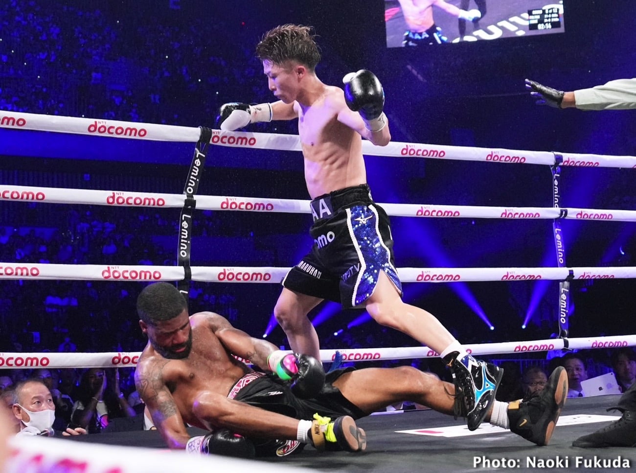 Boxing photo: Naoya Inoue, Stephen Fulton image Naoya Inoue Destroys Fulton, Scores Frightening 8th Round KO - Boxing Results