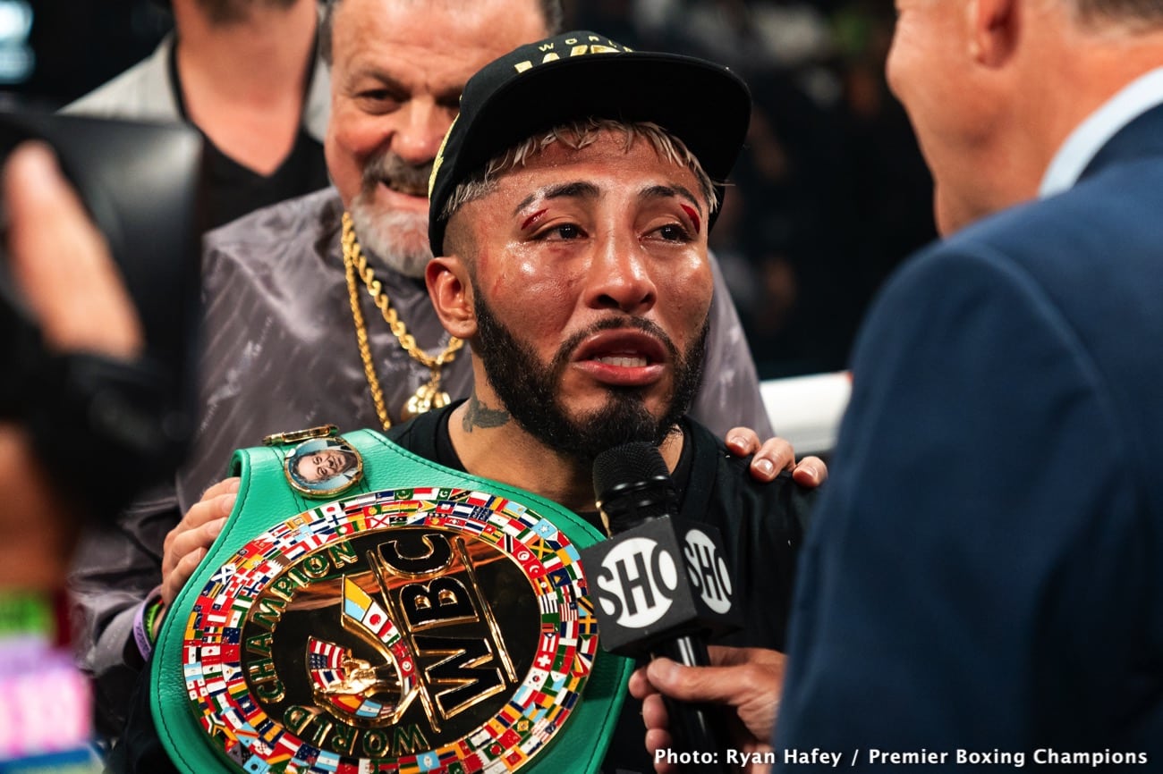 Boxing photo: Alexandro Santiago, Nonito Donaire image Alexandro Santiago defeats Nonito Donaire - Boxing Results