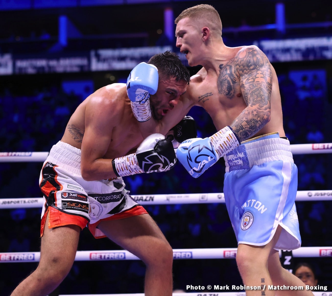 Boxing photo: Anthony Joshua, Demsey McKean, Derek Chisora, Filip Hrgovic, Robert Helenius image Boxing Tonight: Joshua vs. Helenius – Live Results