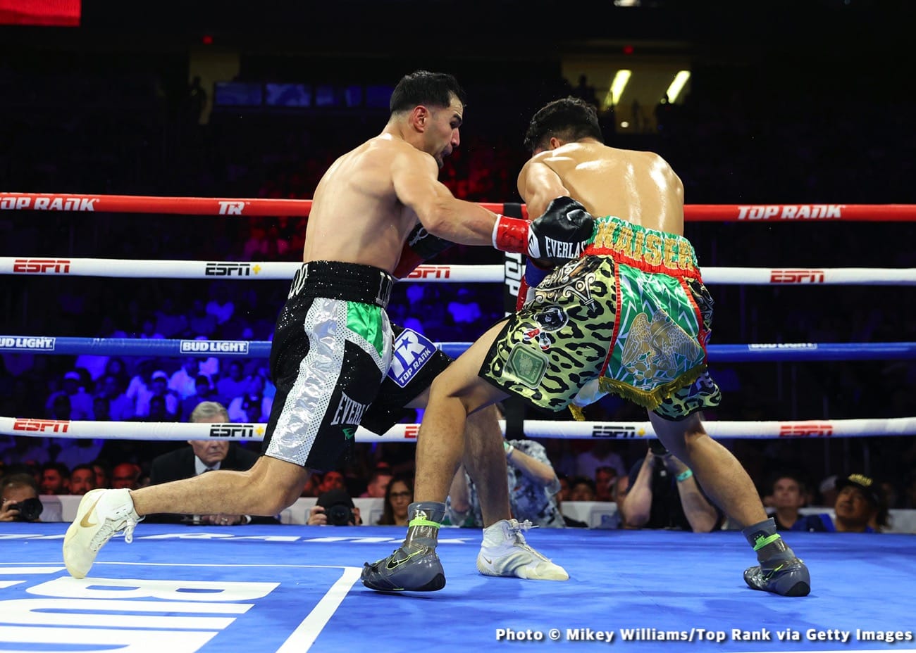 Boxing photo: Emanuel Navarrete, Óscar Valdez, Richard Torrez Jr. image Boxing Tonight: Navarrete vs. Valdez – Live Results