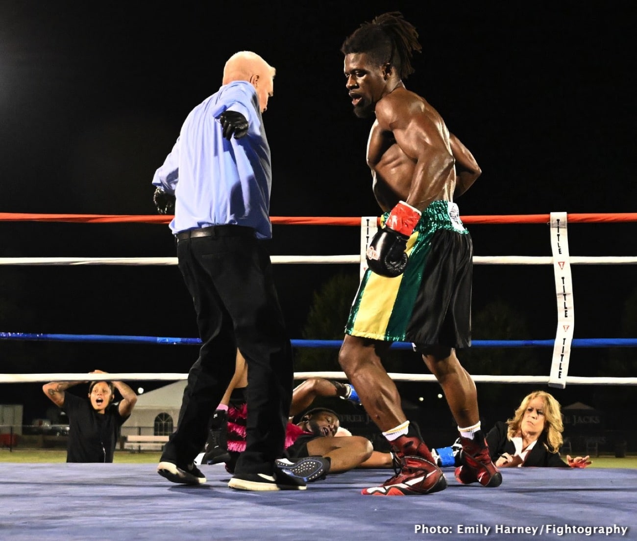 Boxing photo: Mike Ohan image Mike Ohan Defeats Harry Gigliotti - Boxing Results