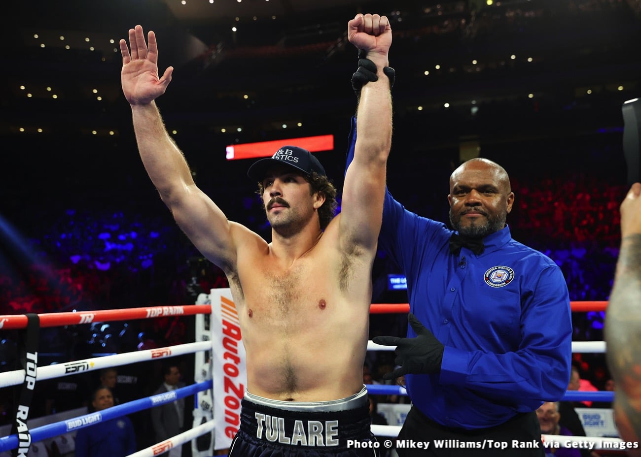 Boxing photo: Emanuel Navarrete, Óscar Valdez, Richard Torrez Jr. image Boxing Tonight: Navarrete vs. Valdez – Live Results