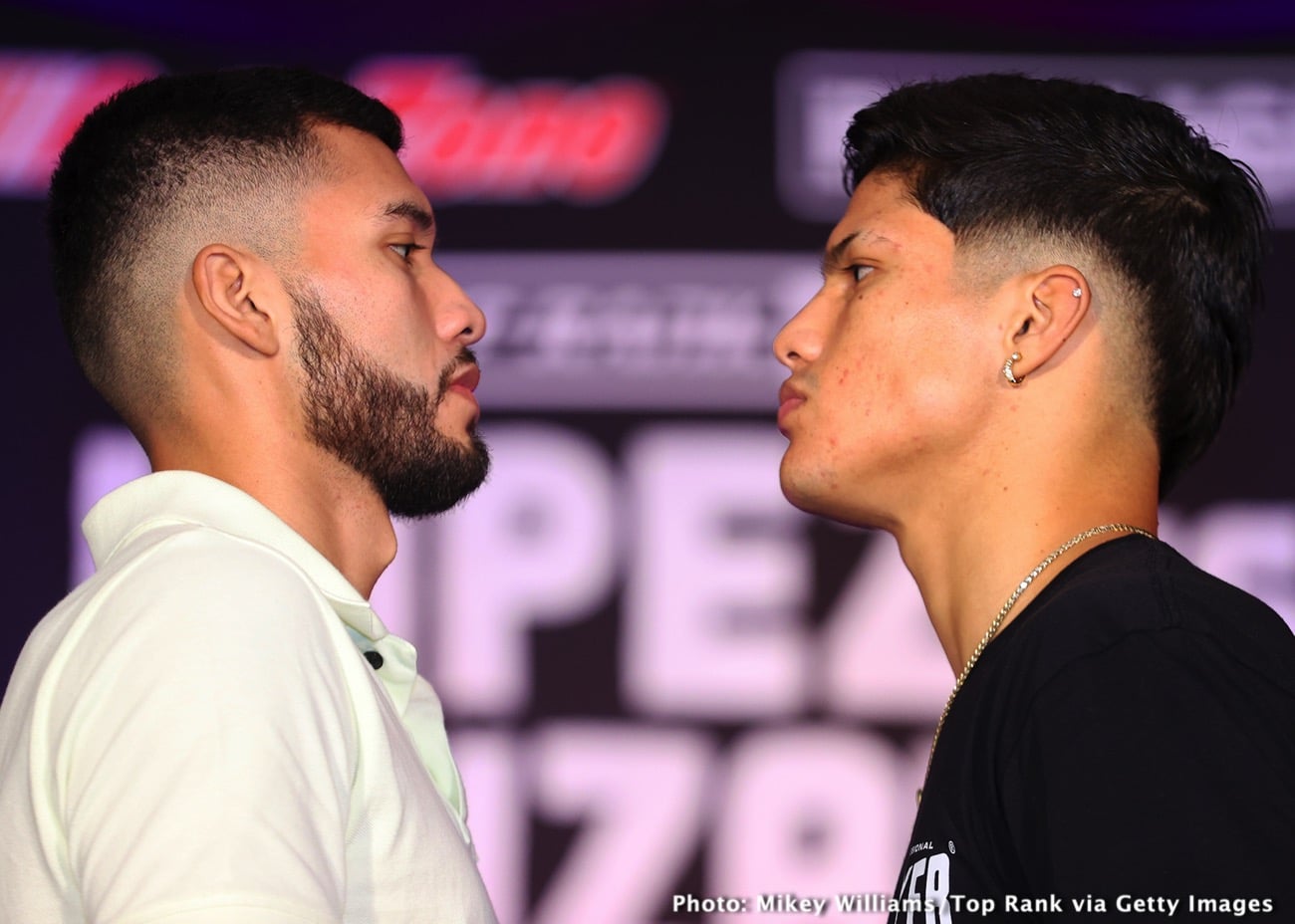 Boxing photo: Joet Gonzalez, Luis Alberto Lopez image Results: Luis Alberto Lopez Retains IBF Featherweight Title Against Gonzalez