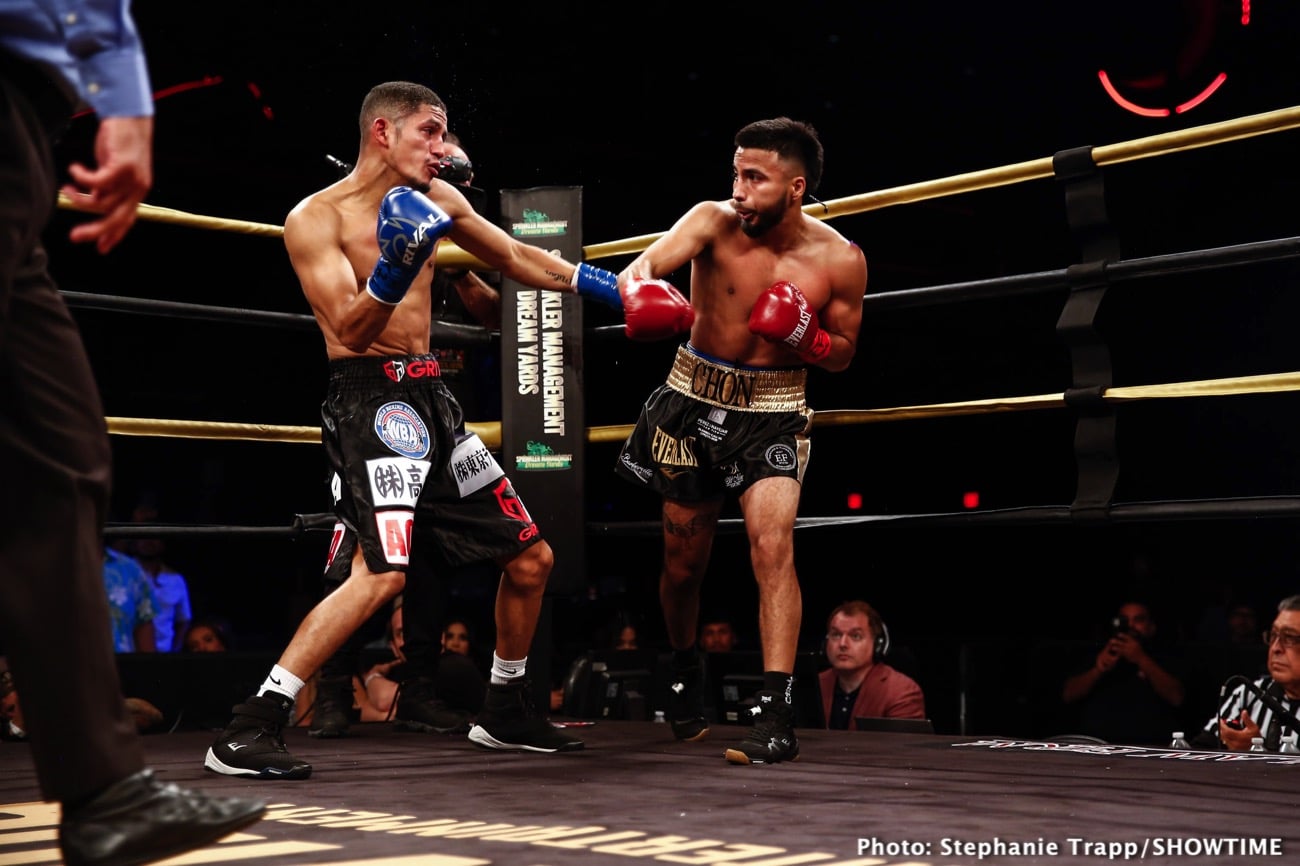 Boxing photo: Rafael Pedroza, Ramon Cardenas image Ramon Cardenas KOs Rafael Pedroza - Boxing Results