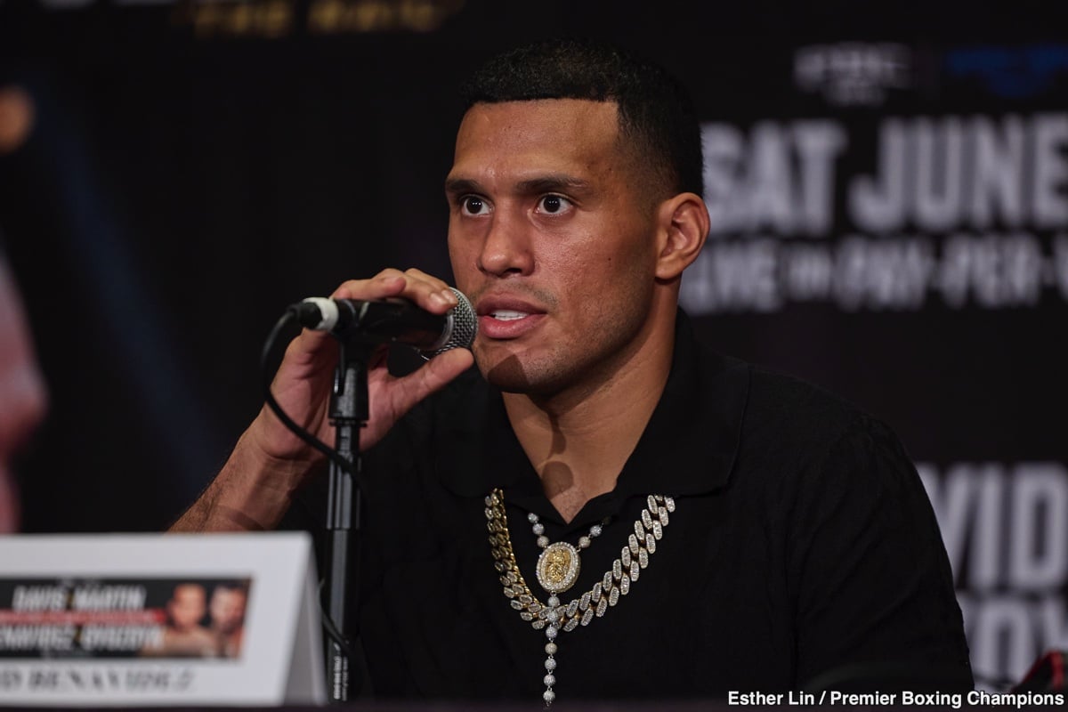 Benavidez Feels Canelo “Mocked” Him with Ring Invitation