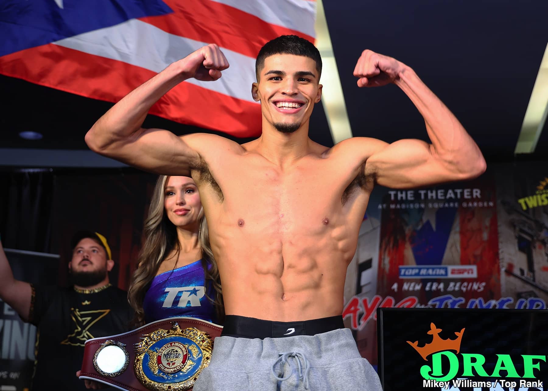 Zayas vs. Teixeira: Official ESPN Weigh In Results