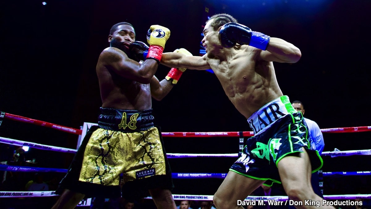 Cobbs Schools Broner, Knocking Out a Tooth - Boxing Results