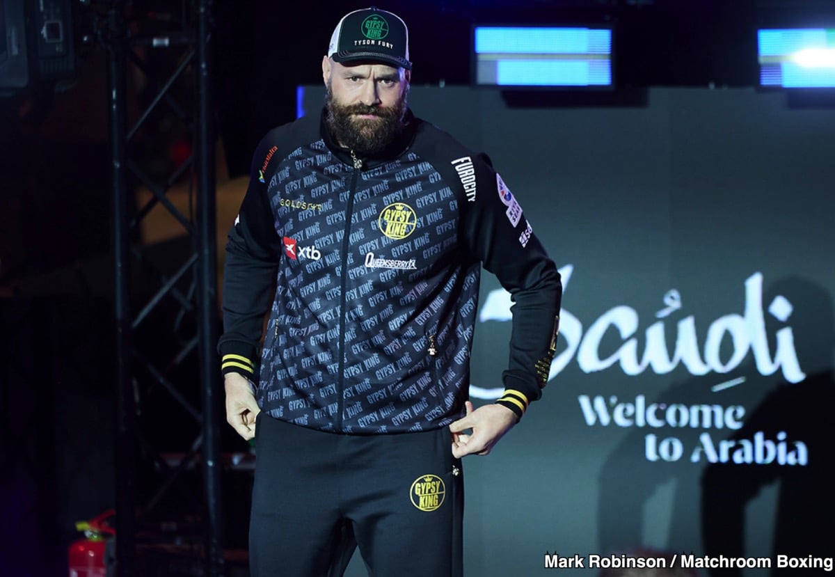 Fury's Public Workout: More Jacket Removal Than Jabbing
