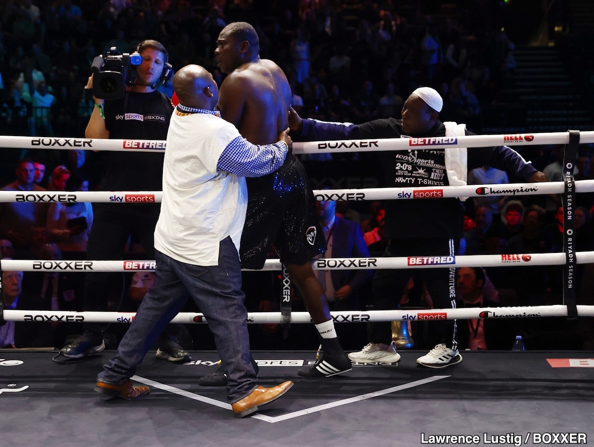 Frazer Clarke Obliterates Tetteh – Chaos Breaks Out As Tetteh Grabs Referee After KO Loss