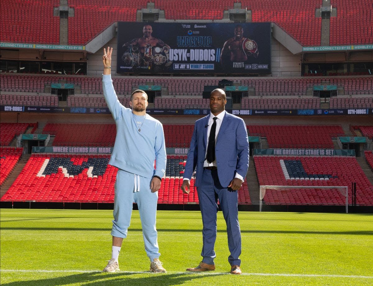 Daniel Dubois Happy To Play The Bad Guy In Run-Up To Usyk Rematch; DDD Shoves The Champ During Face-Off