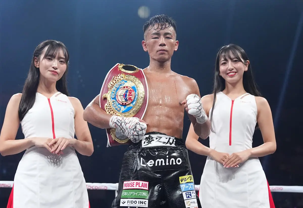 Yoshiki Takei Has The Look Of A Future Star As He Blasts Out Yuttapong Tongdee - Boxing Results