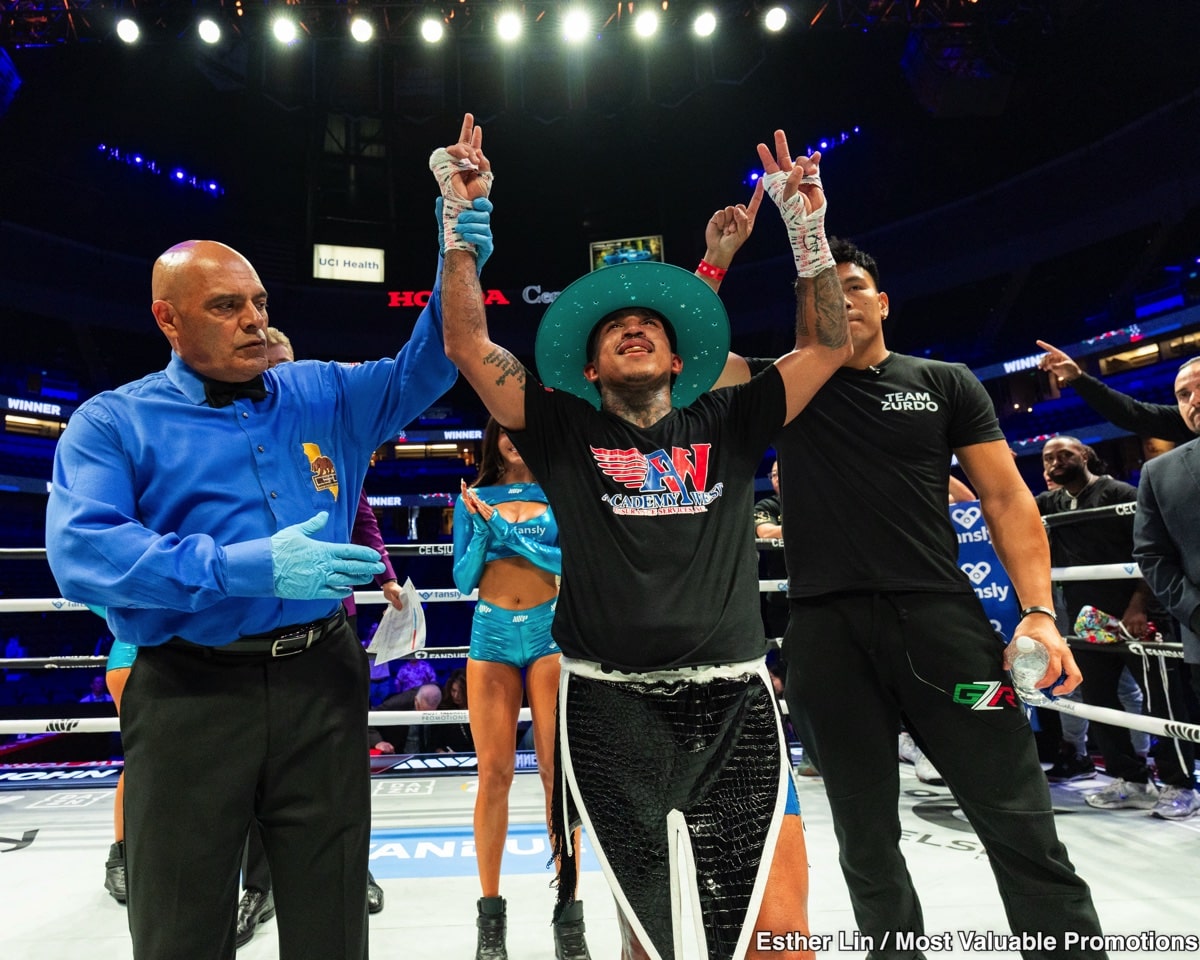 Gilberto Ramirez Beats Dorticos in Tough Fight, Wants Opetaia Next
