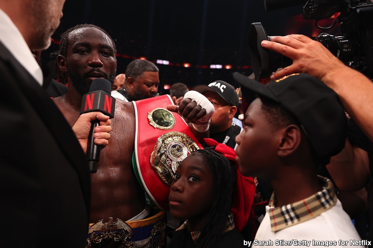 Canelo Alvarez Stirs Debate: Crawford or Mayweather the Greater Fighter?