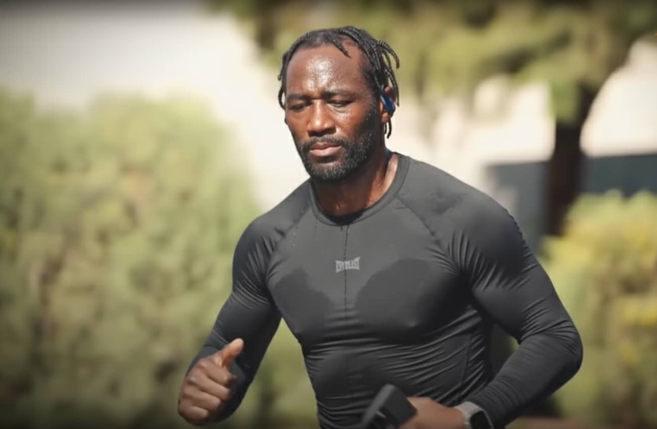 Terence Crawford Might Walk Away from the Super Middleweight Belts After Canelo
