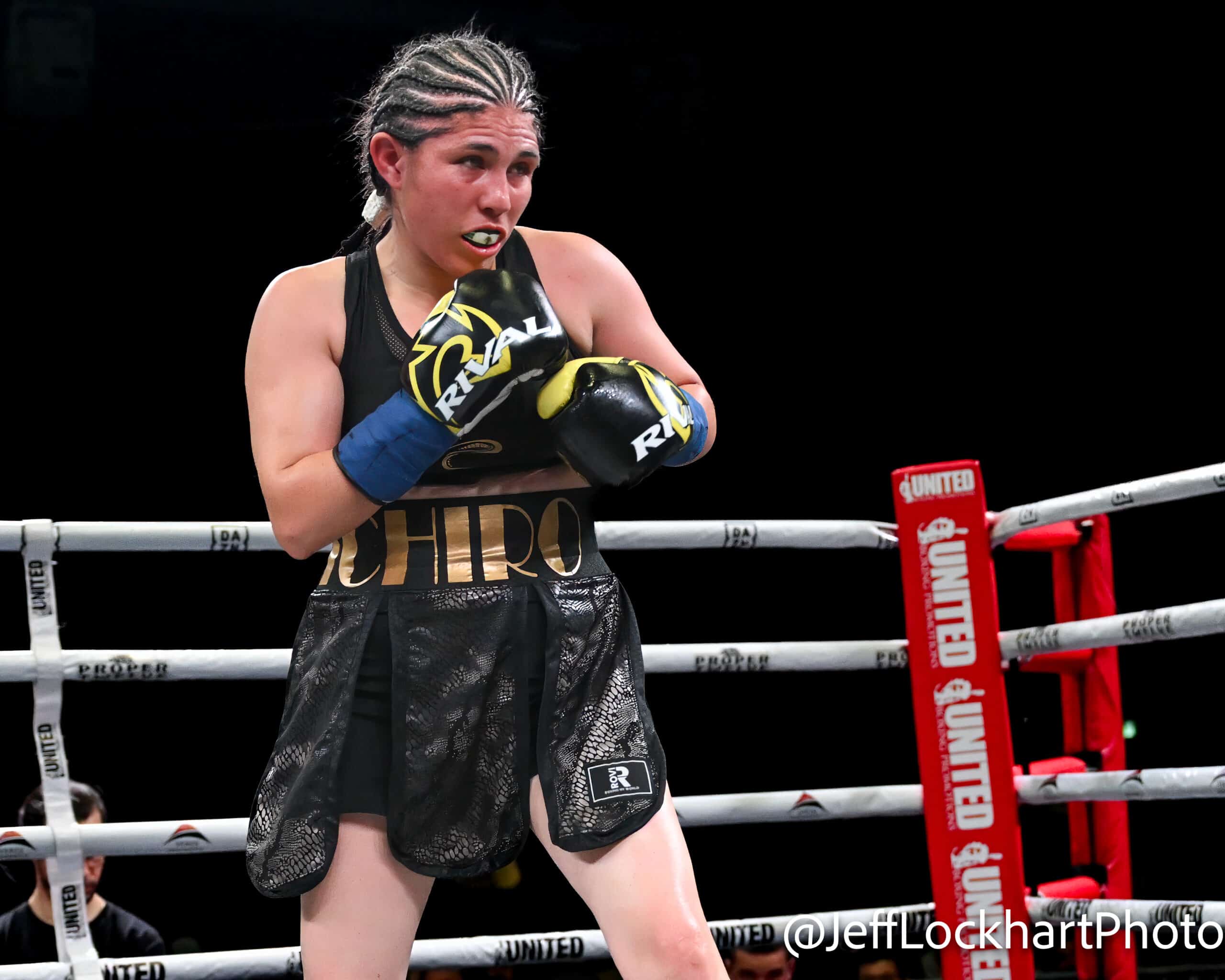 ‘La Cobrita’ Perez Still Punching