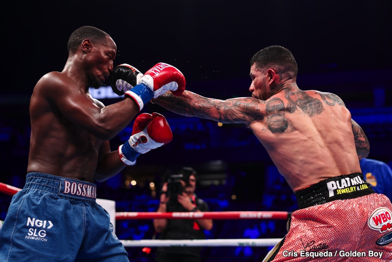 Arnold Barboza Jr. wins decision over Kenneth Sims Jr. in welterweight main event