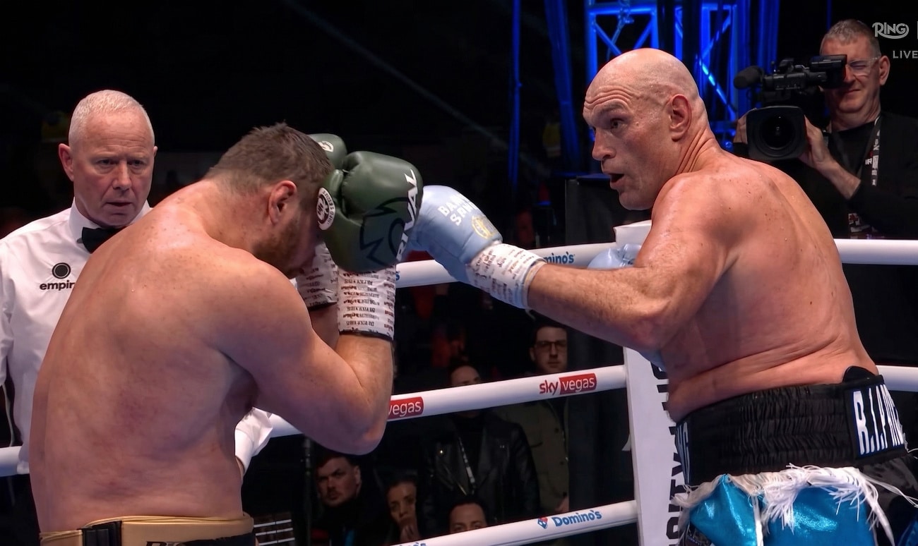 Tyson Fury Cruises Past Arslanbek Makhmudov in Return