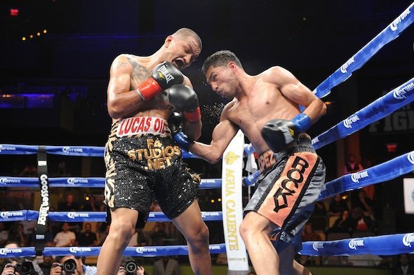 Josesito Lopez Puts on Vintage Performance; Defeats Aron Martinez via 5th round TKO