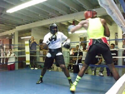 Video: Eddie Chambers Media Workout - Spars With Jesse Hart