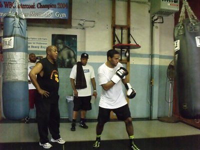 Video: Eddie Chambers Media Workout - Spars With Jesse Hart