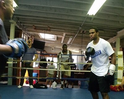 Video: Eddie Chambers Media Workout - Spars With Jesse Hart