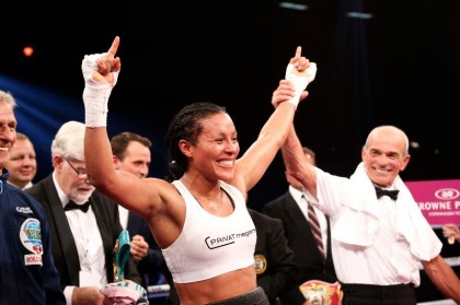 Boxing photo: Cecilia Braekhus image Patrick Nielsen dominates Majewski, P4P#1 Cecilia Braekhus stops Castillo