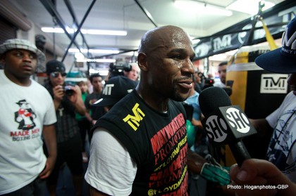 MayweatherWorkout4Alvarez_Hoganphotos3