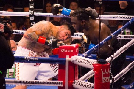 Stiverne Proves 1st Win No Fluke - Stops Arreola in 6th