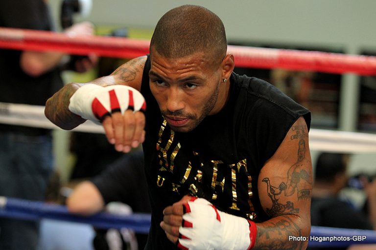 Mayweather Confirms Broner/Theophane for Jan '16