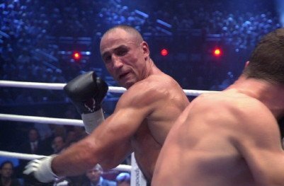 Arthur Abraham Back Out on Nov 21 / 'Plenty More Knockouts to Come'