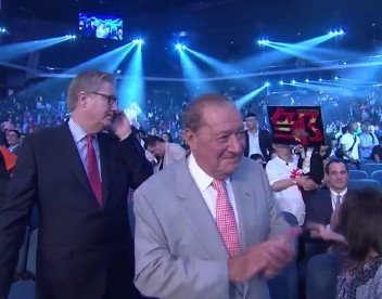 Arum to meet with Pacquiao on August 9 to discuss Crawford/Vargas