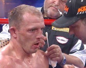 Brähmer defeats Bolonti; Price beats Zavorotnyi