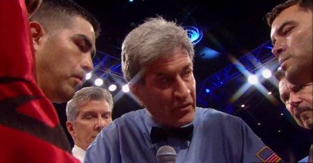 Referee ruins fight, Rios beats Chaves on DQ; Vargas defeats Novikov