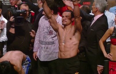 Official weights: Pacquiao 147, Marquez 143