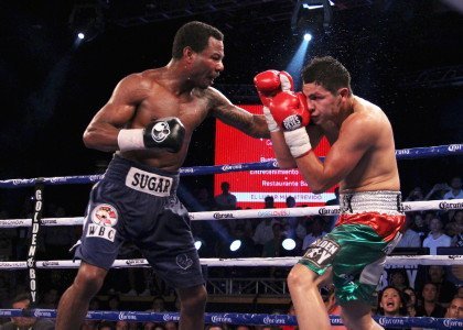 Shane Mosley hooks up with new trainer Roberto Duran