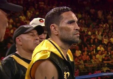 Anthony Mundine Pens Mayweather "Begging Letter"